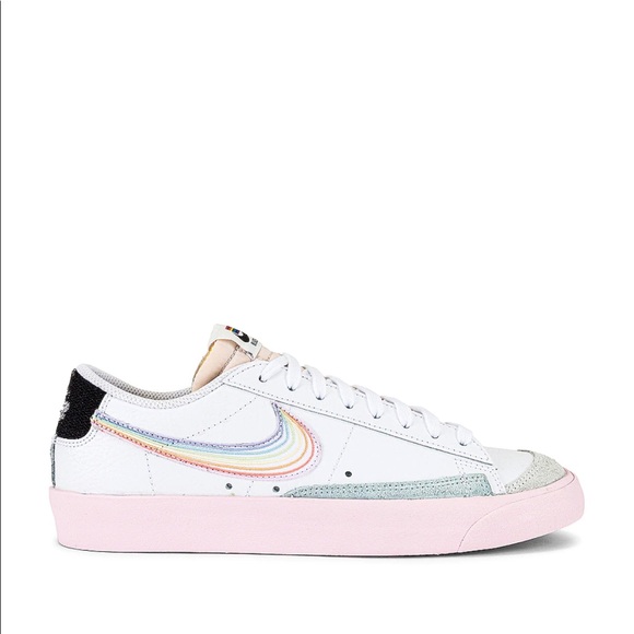 Nike Other - Nike Blazer Low '77 VNTG BT Sneaker Size 11 Men's NWT UNISEX Size 12.5 Woman's